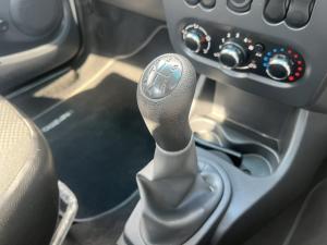 Nissan NP200 1.6i safety pack (aircon) - Image 17
