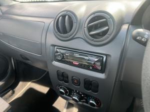 Nissan NP200 1.6i safety pack (aircon) - Image 18