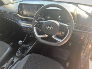 Hyundai i20 1.2 Premium - Image 16