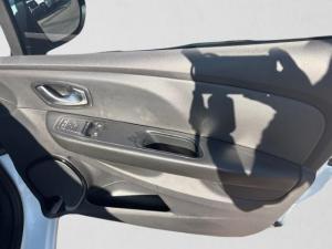 Renault Clio 88kW turbo Expression auto - Image 8