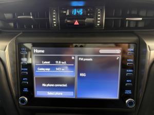 Toyota Fortuner 2.4GD-6 manual - Image 12
