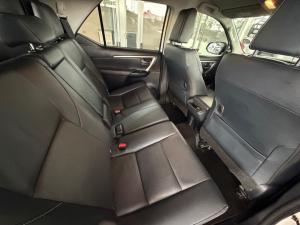 Toyota Fortuner 2.4GD-6 manual - Image 13