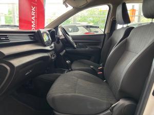 Toyota Rumion 1.5 SX manual - Image 7