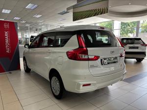 Toyota Rumion 1.5 SX manual - Image 9