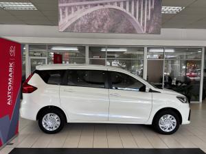 Toyota Rumion 1.5 SX manual - Image 3