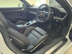 Porsche 911 turbo S coupe - Image 6