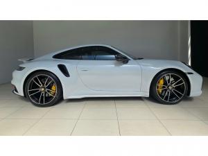 Porsche 911 turbo S coupe - Image 3