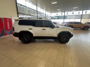 Toyota Land Cruiser Prado 2.8GD VX-R - Image 3