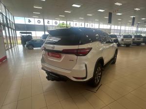 Toyota Fortuner 2.8GD-6 4x4 - Image 2