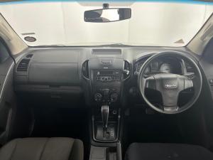 Isuzu D-MAX 250 HO HI-RIDE automatic D/C - Image 9