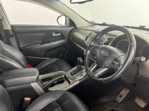 Kia Sportage 2.0 Crdi SR TEC automatic - Image 8