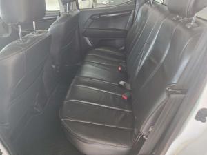 Isuzu D-MAX 250 HO HI-RIDE 4X4 D/C - Image 10