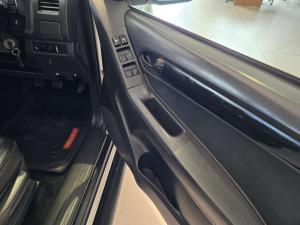 Isuzu D-MAX 250 HO HI-RIDE 4X4 D/C - Image 12