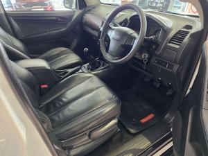 Isuzu D-MAX 250 HO HI-RIDE 4X4 D/C - Image 13