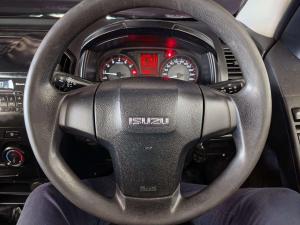 Isuzu D-MAX 250 HO HI-RIDE 4X4 D/C - Image 16