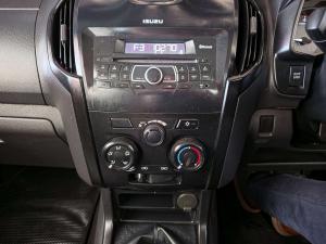 Isuzu D-MAX 250 HO HI-RIDE 4X4 D/C - Image 18