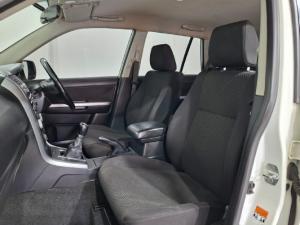 Suzuki Grand Vitara 2.4 - Image 8