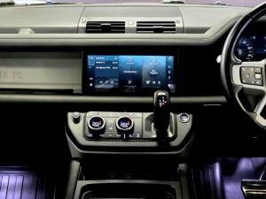 Land Rover Defender 90 D240 X-Dynamic SE - Image 17
