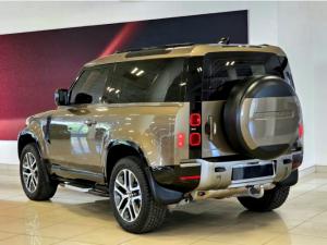 Land Rover Defender 90 D240 X-Dynamic SE - Image 7