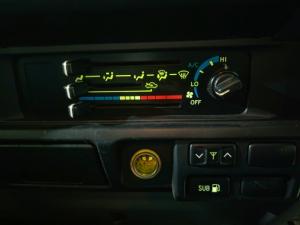 Toyota Land Cruiser 79 4.5D-4D LX V8 single cab - Image 8