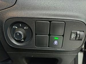 Citroen C3 1.2T Shine - Image 11