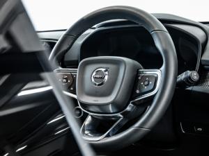 Volvo XC40 B4 Plus Dark - Image 11