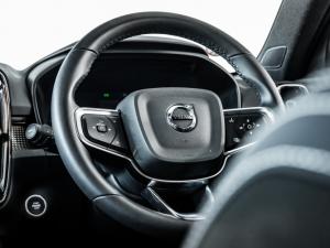 Volvo XC40 B4 Plus Dark - Image 17