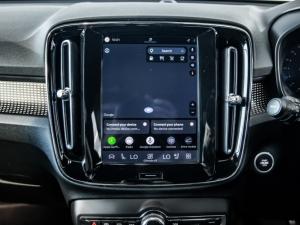 Volvo XC40 B4 Plus Dark - Image 18