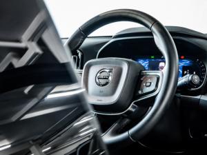 Volvo XC40 B4 Plus Dark - Image 20