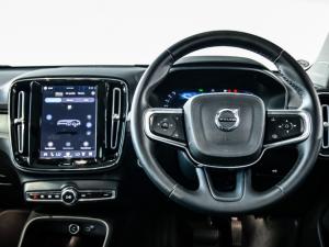 Volvo XC40 B4 Plus Dark - Image 21