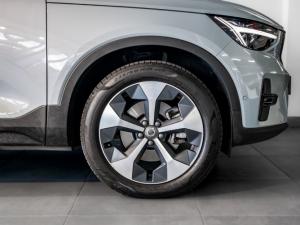 Volvo XC40 B4 Plus Dark - Image 9