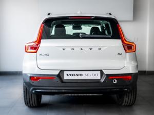 Volvo XC40 B4 Plus Dark - Image 4
