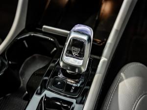 Volvo XC40 B4 Plus Dark - Image 10