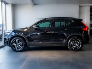 Volvo XC40 B4 Plus Dark - Image 2