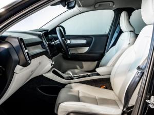 Volvo XC40 B4 Plus Dark - Image 6