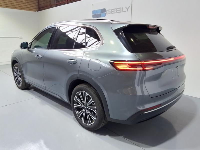 Geely E5 E5 EM-i Apex