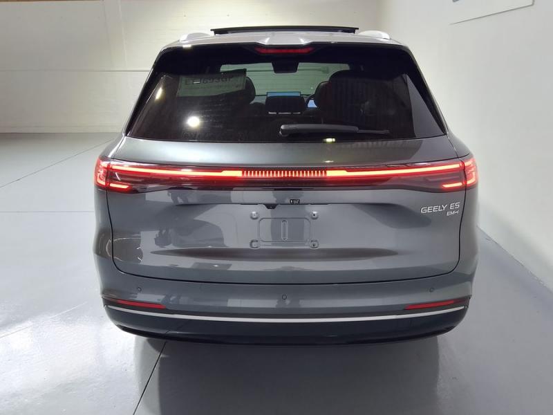 Geely E5 E5 EM-i Apex