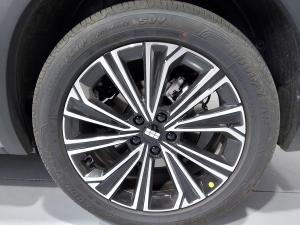 Geely E5 EM-i Apex - Image 9