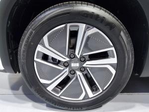 Geely E5 EM-i Aspire - Image 9