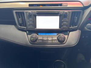 Toyota RAV4 2.5 AWD VX - Image 17