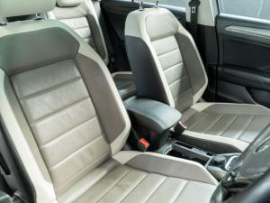 Volkswagen T-Roc 2.0TSI 4Motion Design - Image 20