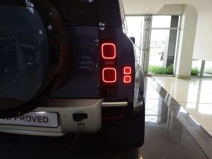Land Rover Defender 110 D250 S - Image 11