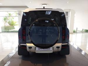 Land Rover Defender 110 D250 S - Image 9