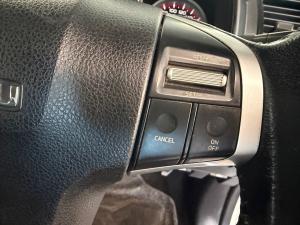 Isuzu D-Max 300 3.0TD double cab LX auto - Image 10