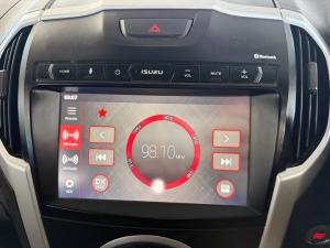 Isuzu D-Max 300 3.0TD double cab LX auto - Image 12