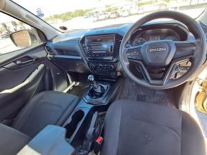 Isuzu D-Max 1.9TD single cab L 4x4 manual - Image 6