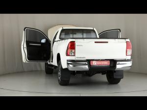 Toyota Hilux 2.4GD-6 single cab Raider manual - Image 25