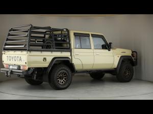 Toyota Land Cruiser 79 2.8GD-6 double cab auto - Image 2