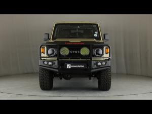 Toyota Land Cruiser 79 2.8GD-6 double cab auto - Image 4