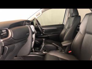 Toyota Fortuner 2.4GD-6 manual - Image 7